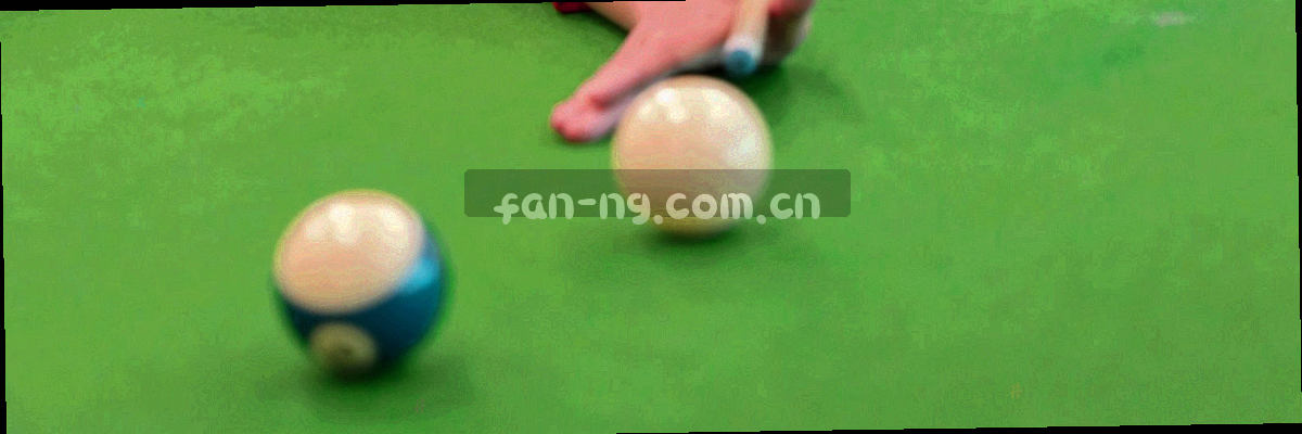 荧光连接线穿梭于深色信息层的抽象视觉